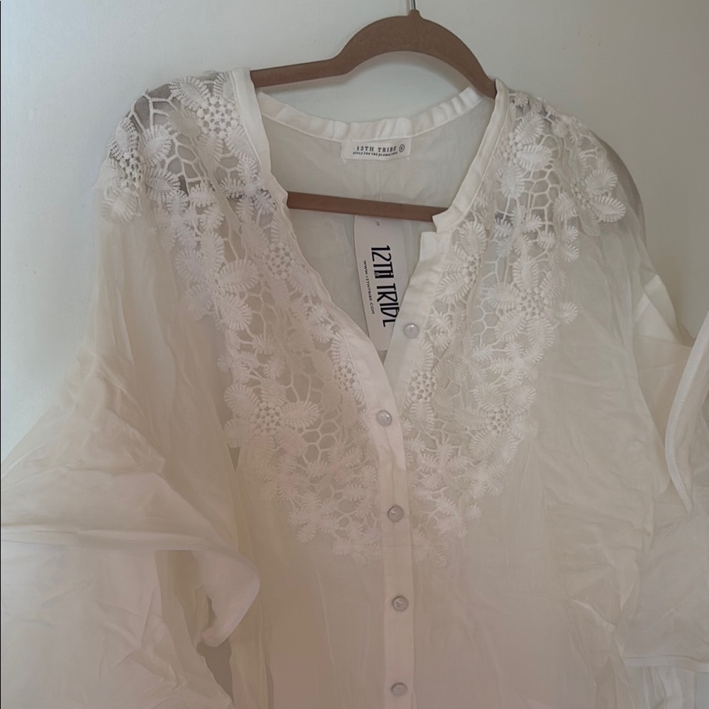 12th Tribe White Ruffled Floral Blouse - Picture 5 of 8